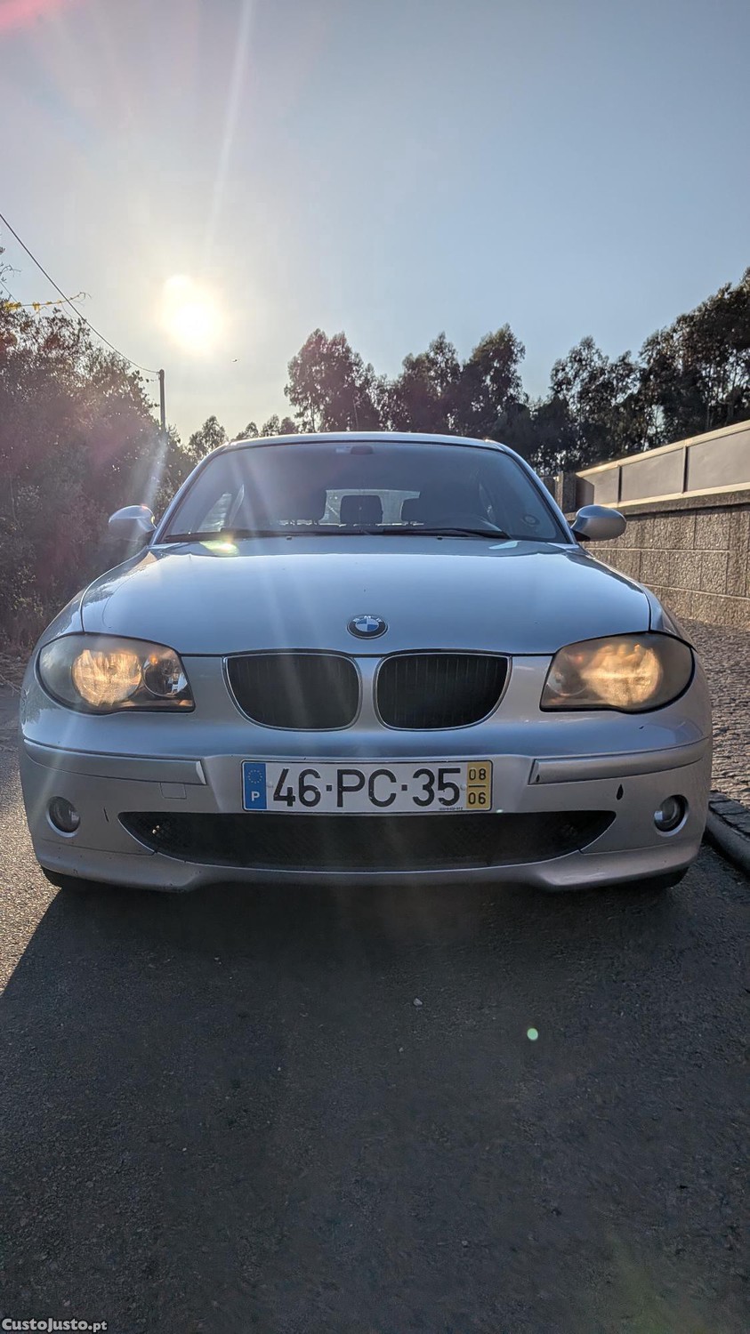 BMW 118 com kit Corrente Distribuição, bomba de água, polia da cambota mudados (TUDO com fatura) — fotografia 6