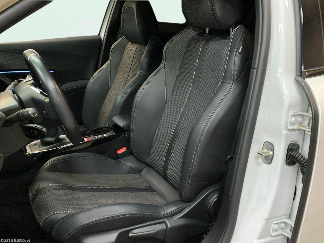 Peugeot 2008 1.2 PureTech GT — fotografia 9