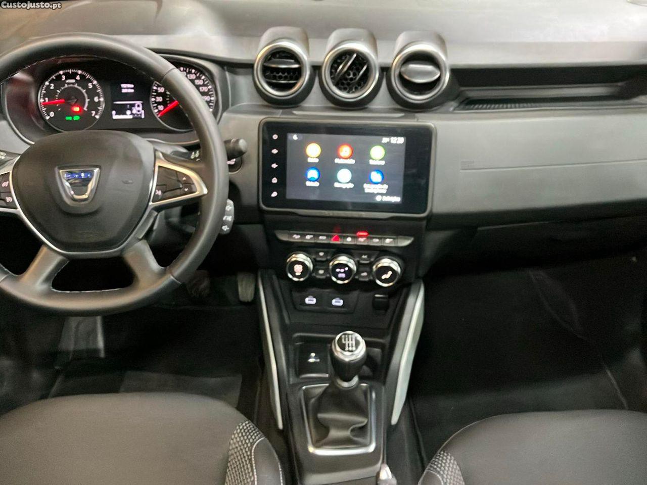 Dacia Duster 1.3 TCe Prestige — fotografia 14