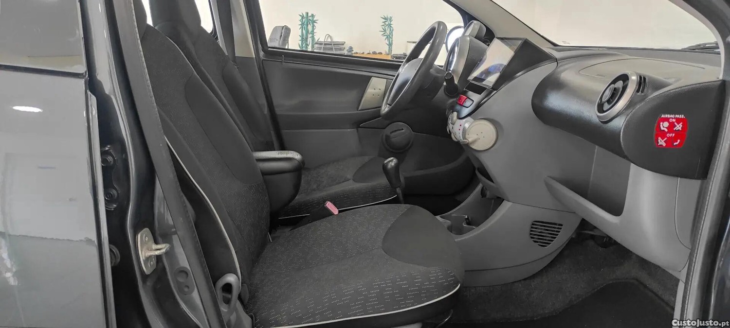 Peugeot 107 Outro — fotografia 10