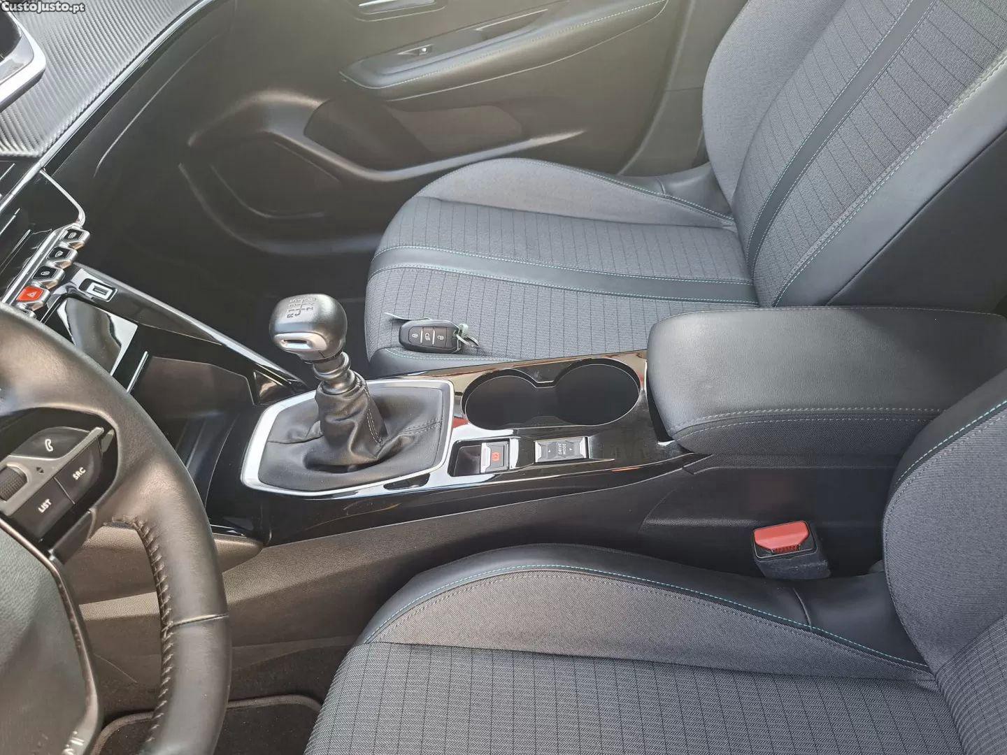 Peugeot 208 1.2 puretech allure pack — fotografia 7