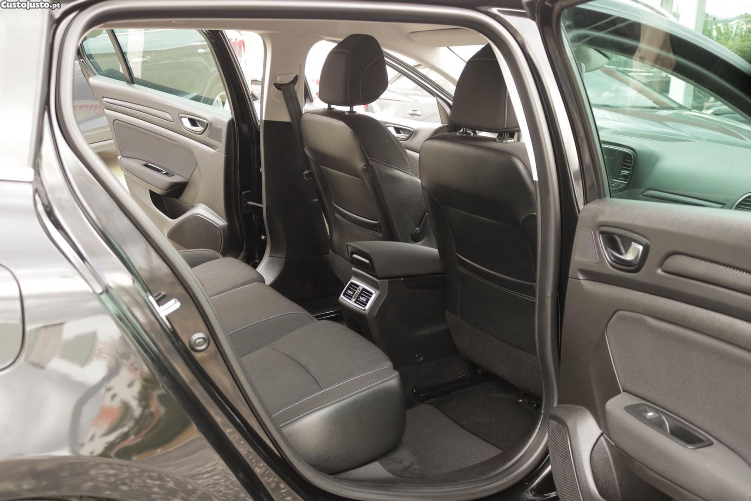 Renault Mégane Sport Tourer 1.5 Blue DCI Limited 115cv — fotografia 38