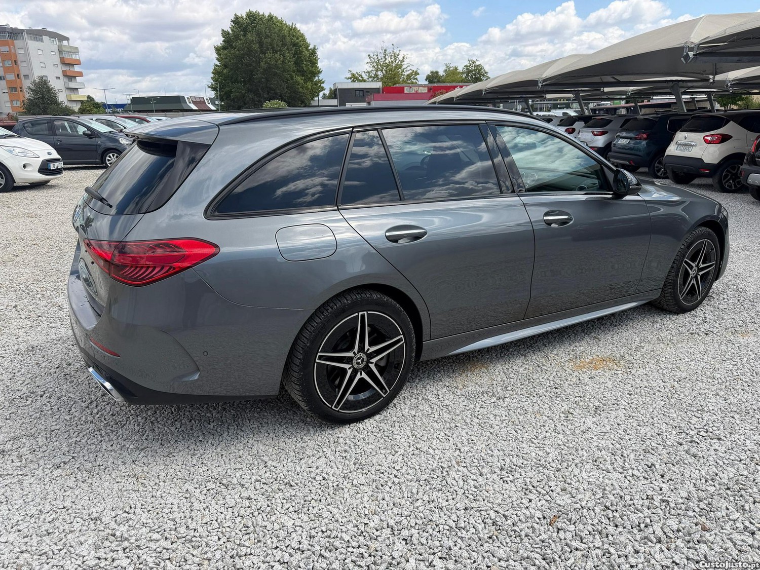 Mercedes-Benz C 300 e T 9G-TRONIC AMG Line — fotografia 12