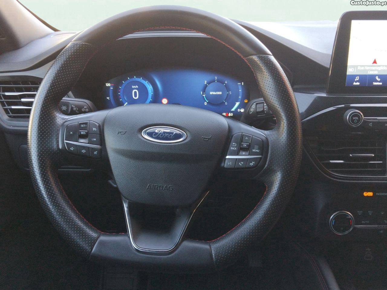 Ford Kuga 1.5 TDCi EcoBlue ST-Line — fotografia 7