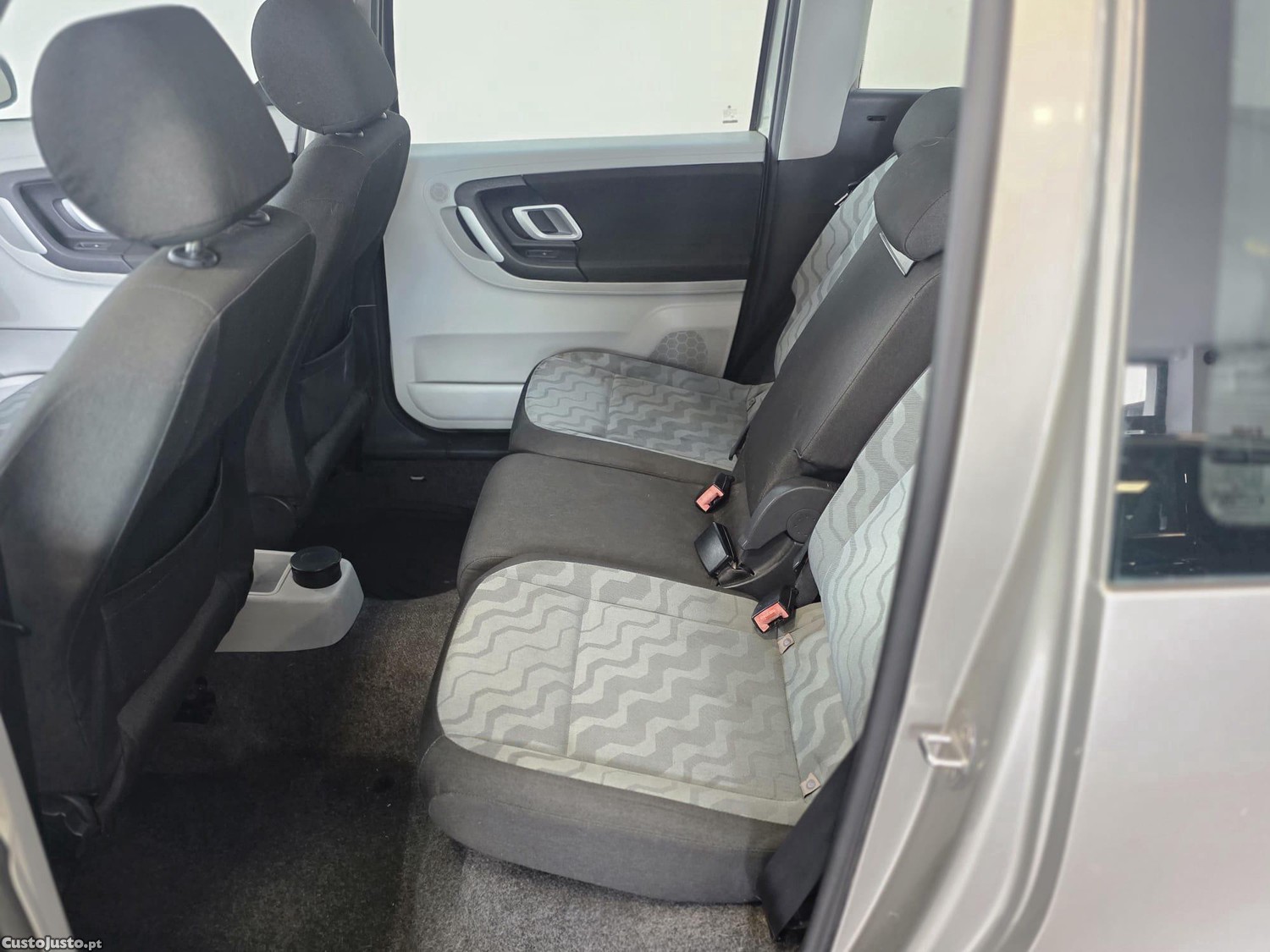 Skoda Roomster 1.4 TDi Style — fotografia 5