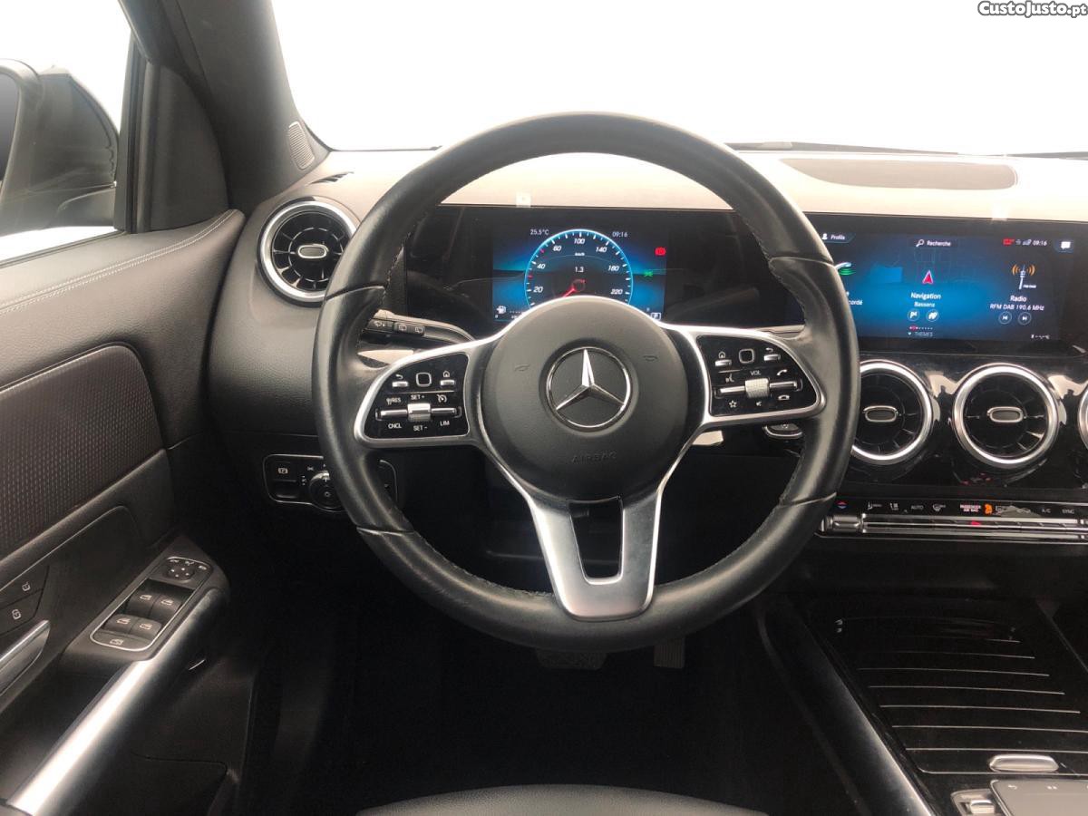 Mercedes-Benz GLA 200 Progressive — fotografia 4