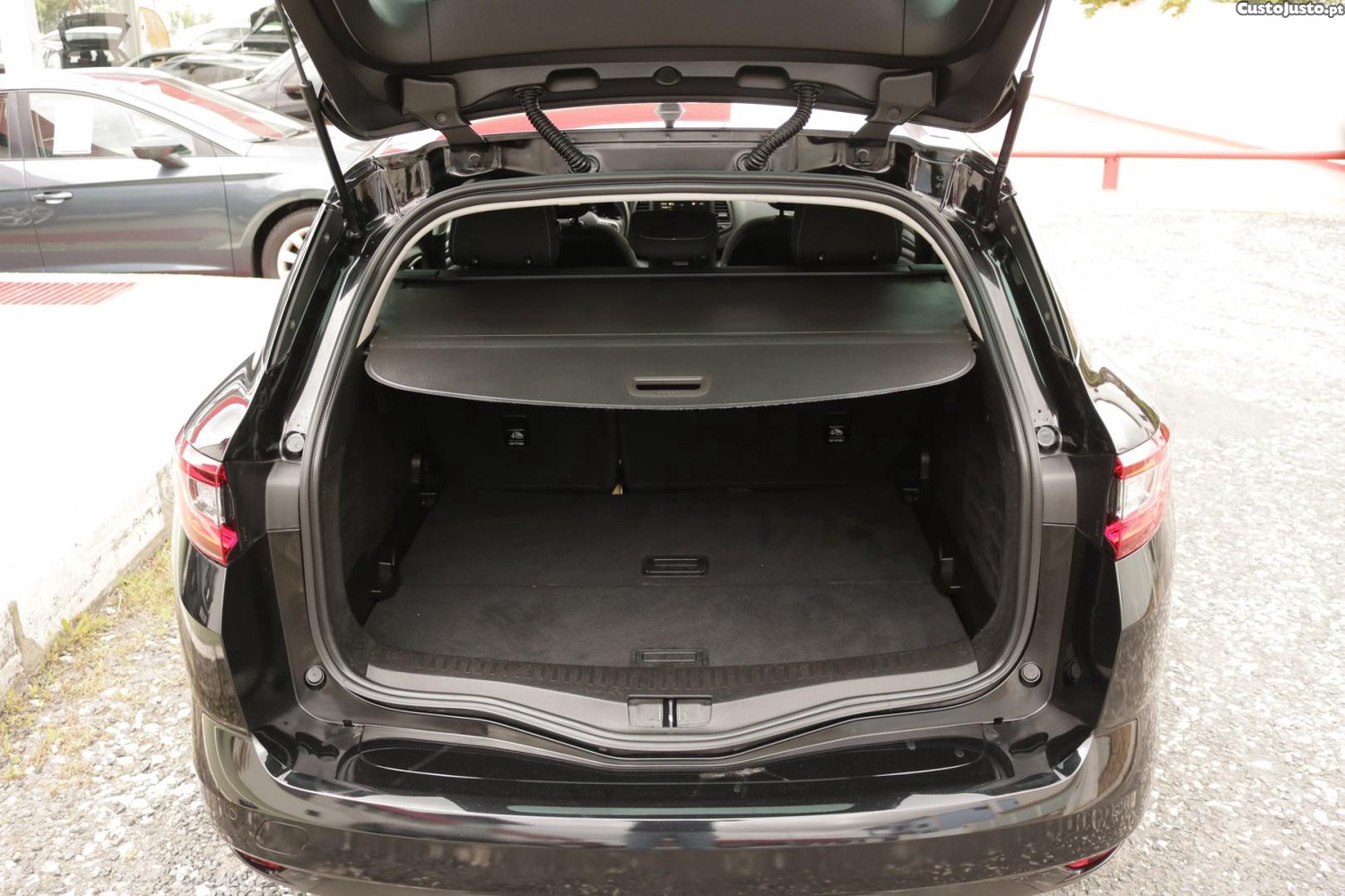 Renault Mégane Sport Tourer 1.5 Blue DCI Limited 115cv — fotografia 48