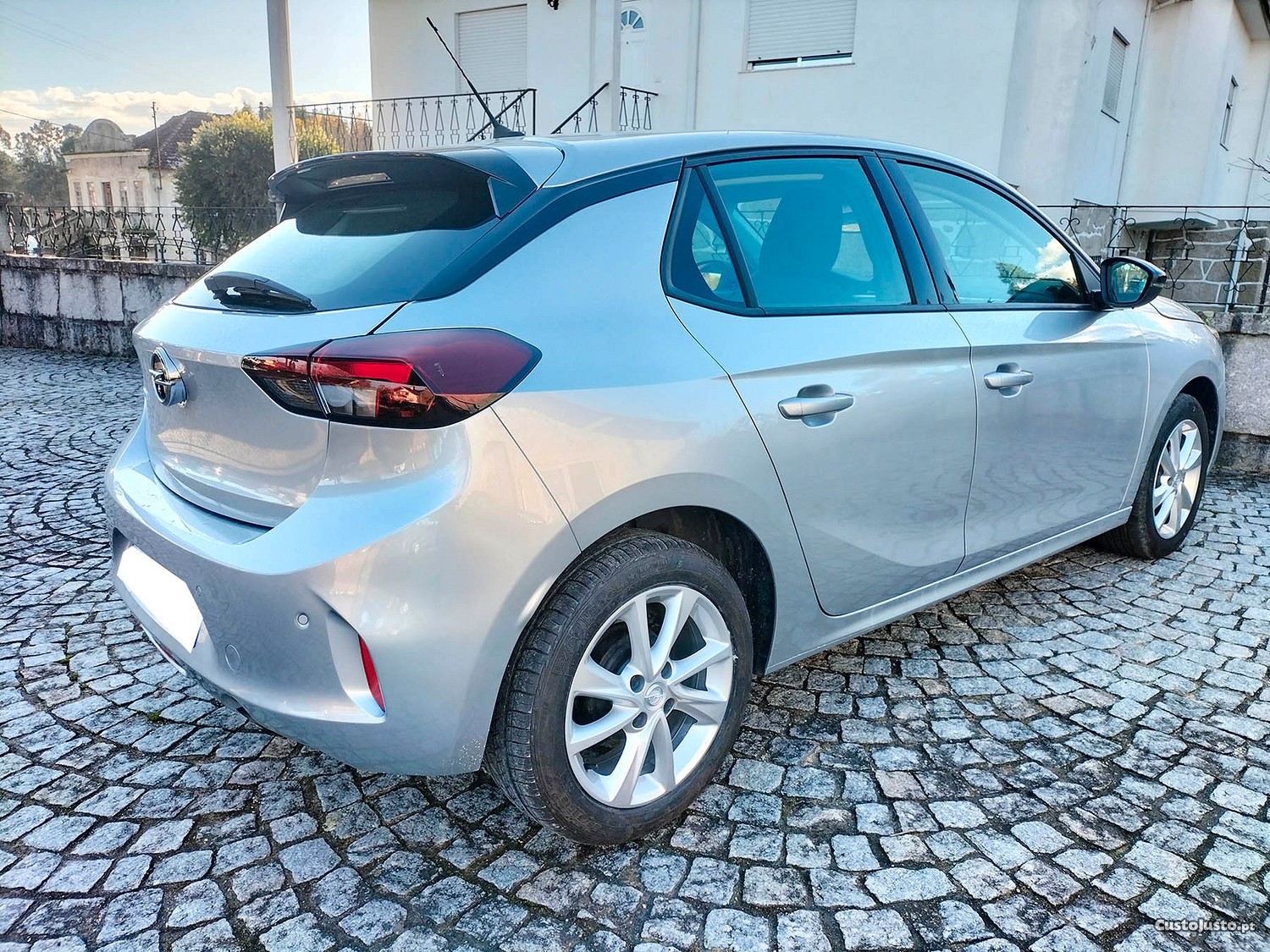 Opel Corsa F 1.2i c/ GPS - 22 — photo 5