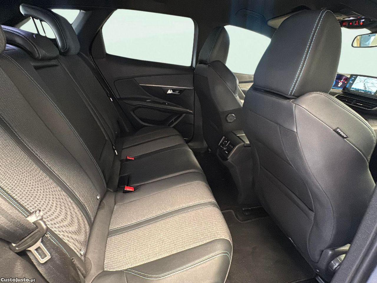 Peugeot 3008 1.5 BlueHDi Allure EAT8 — fotografia 7