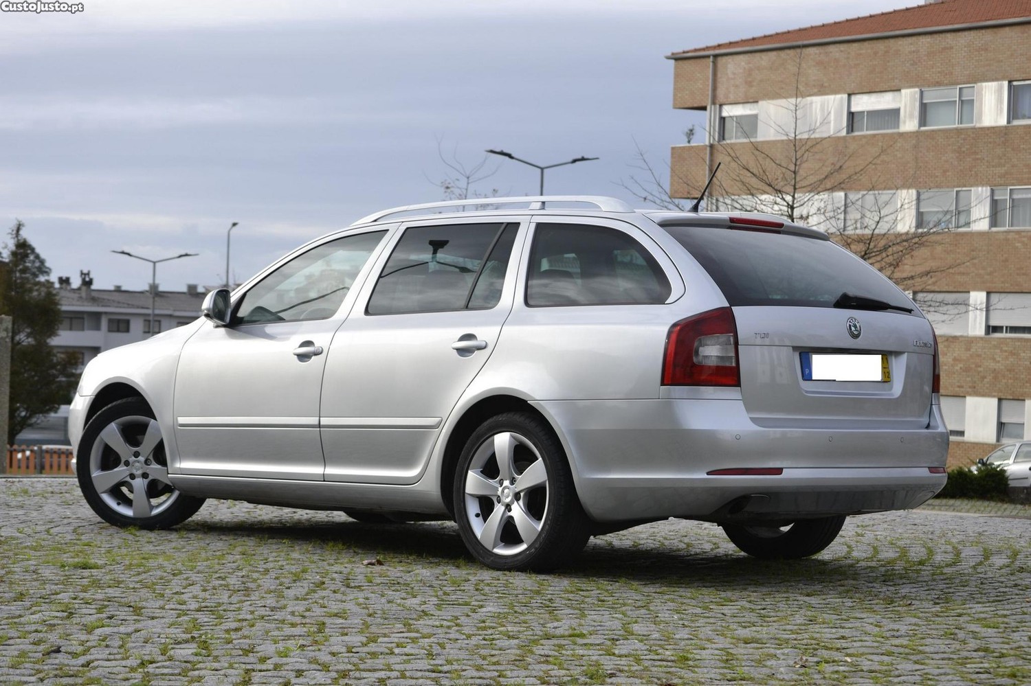 Skoda Octavia 1.6 TDi Sportline — fotografia 16