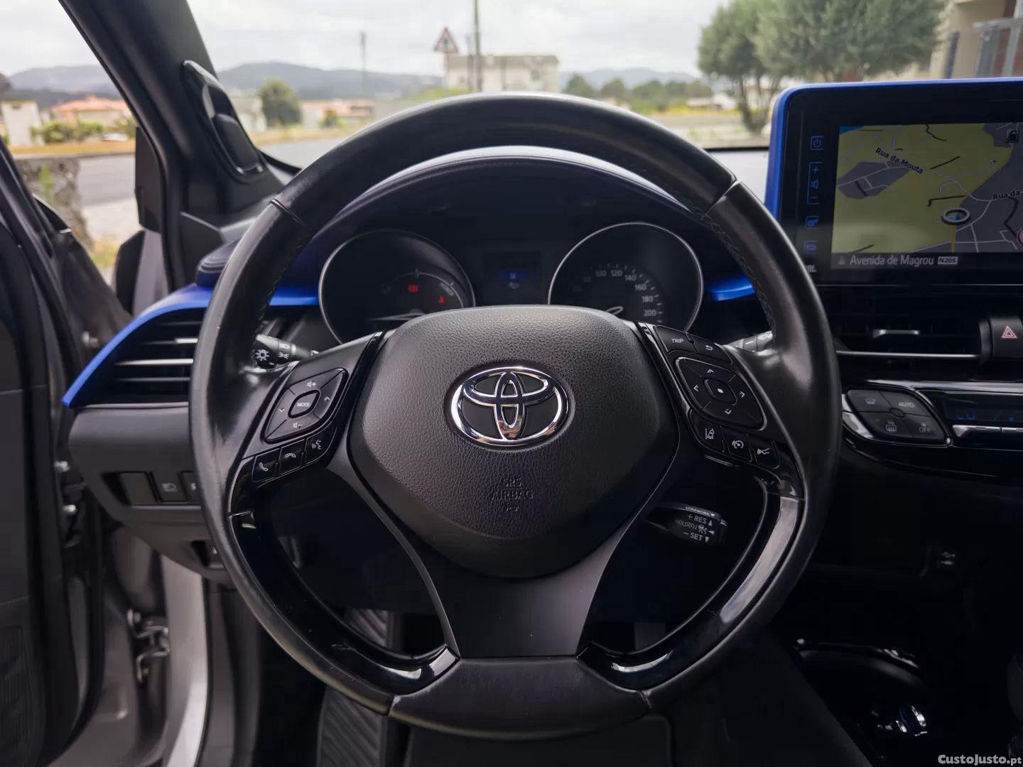 Toyota C-HR 1.8 hsd lounge — fotografia 5
