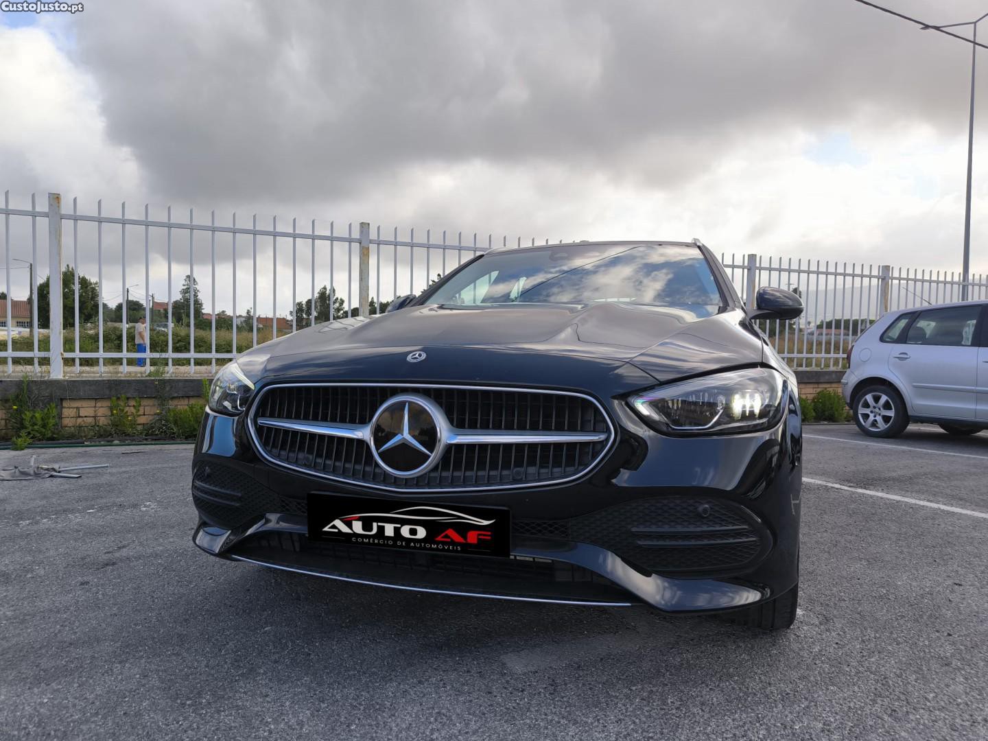 Mercedes-Benz C 300 e T 9G-TRONIC Avantgarde — fotografia 18