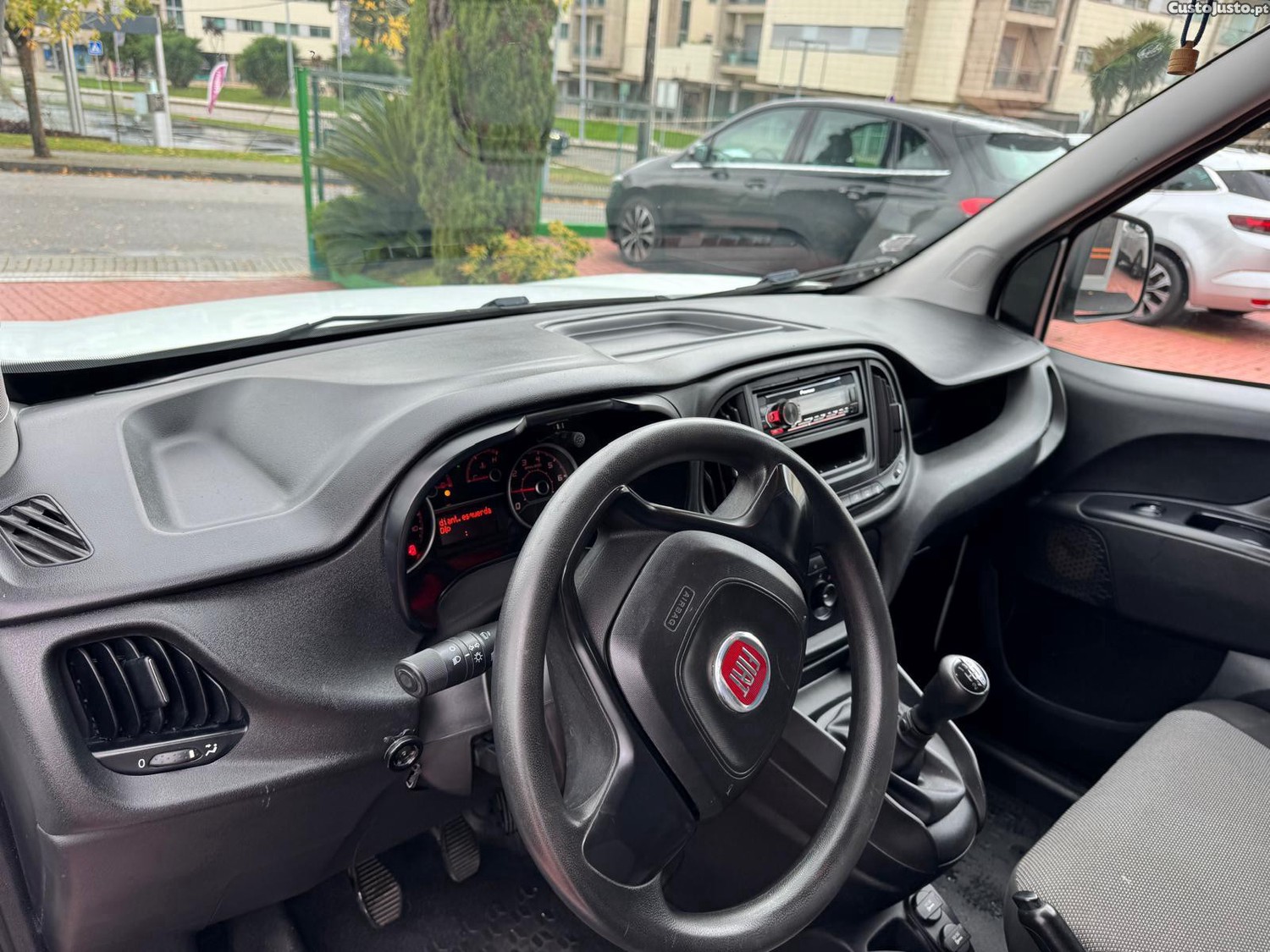 Fiat Doblo Combi 1.3 Multijet Maxi — fotografia 18