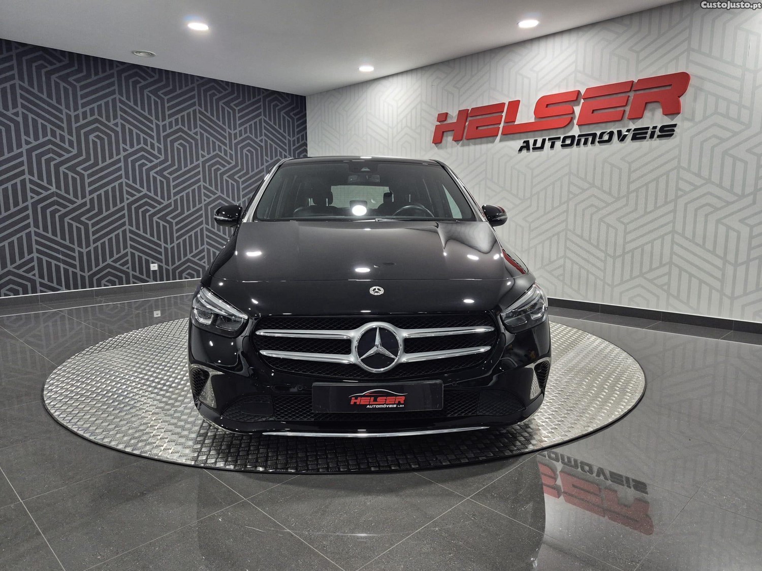 Mercedes-Benz B 180 d Style Plus Aut. — fotografia 11