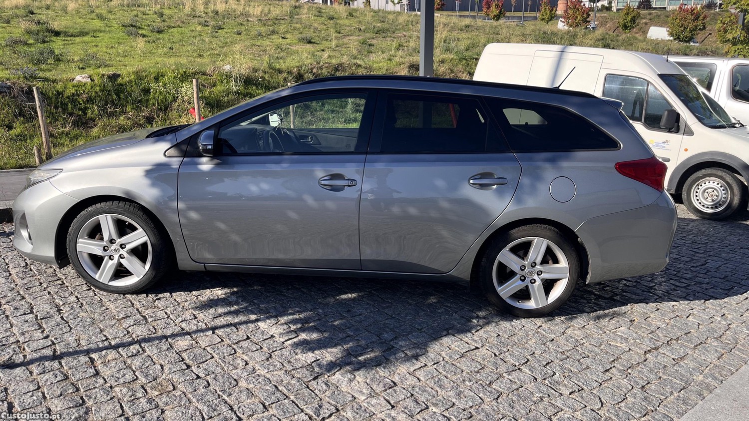 Toyota Auris 1.4D-4D — fotografia 4