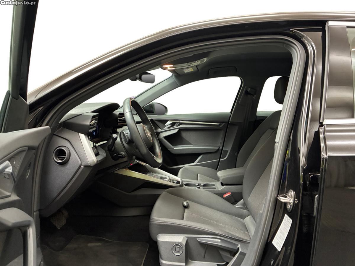 Audi A3 Sportback 40 TFSIe S Tronic Business Executive — fotografia 9