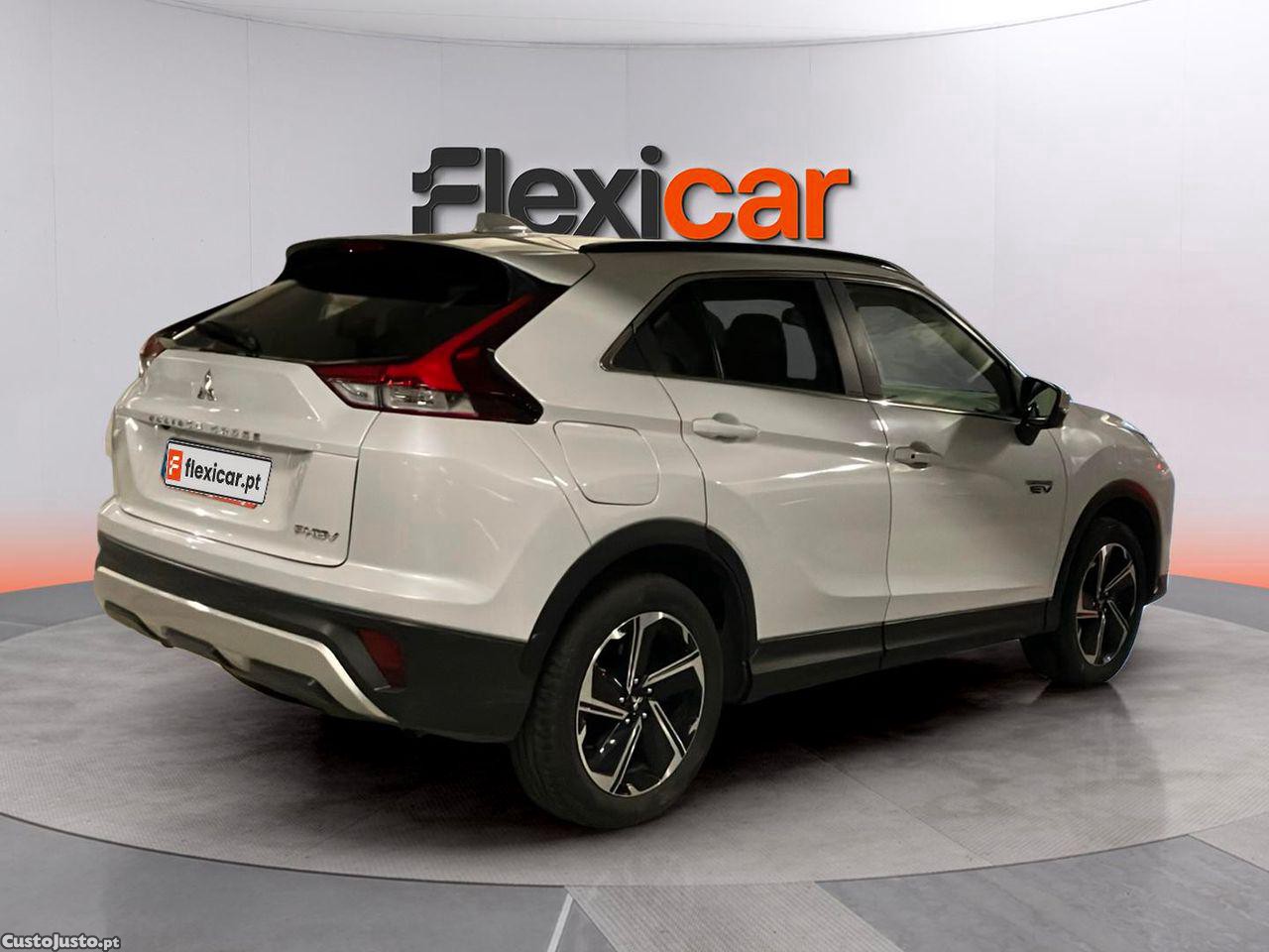 Mitsubishi Eclipse Cross 2.4 PHEV eMotion — fotografia 19