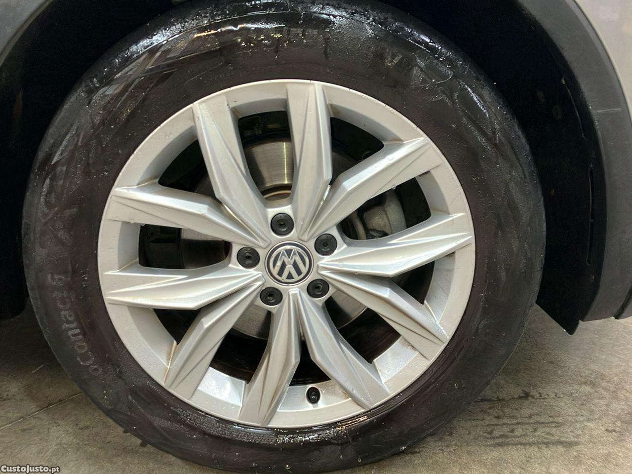 Volkswagen Tiguan 2.0 TDI Highline — fotografia 5