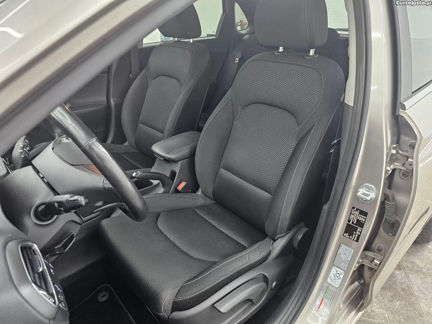 Hyundai i30 1.0 t-gdi style — fotografia 14