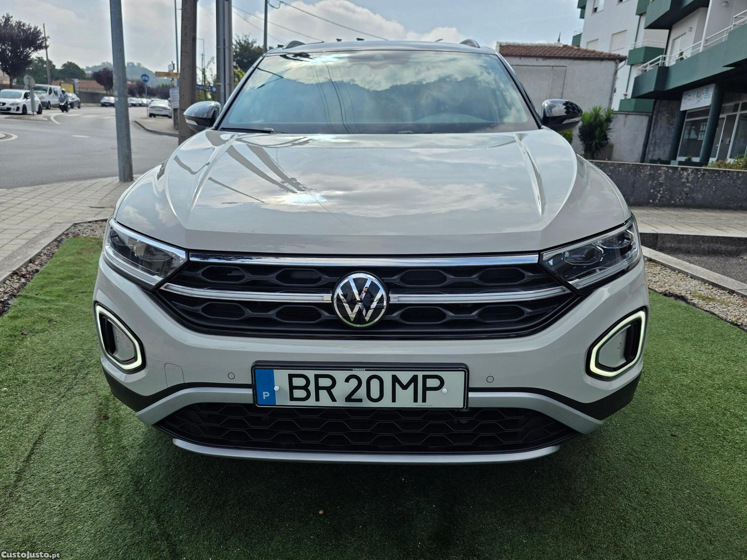 Volkswagen T-Roc 1.0 TSI Black Style — fotografia 29