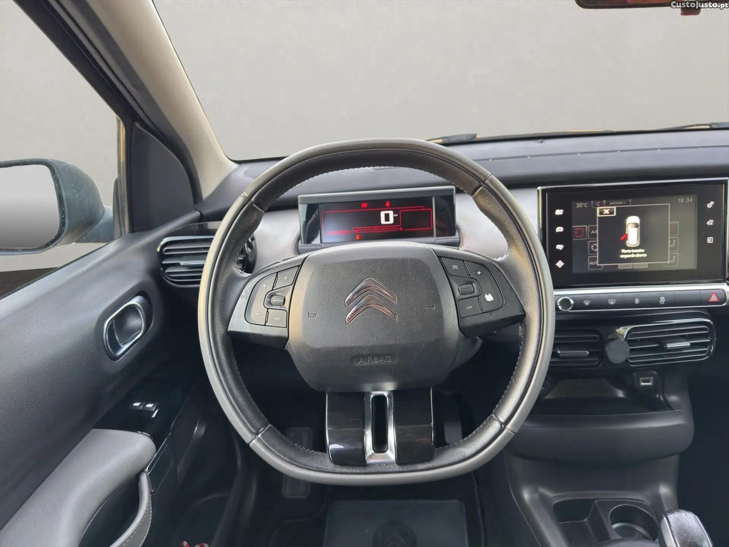 Citroën C4 1.6 BlueHDi Shine — fotografia 7