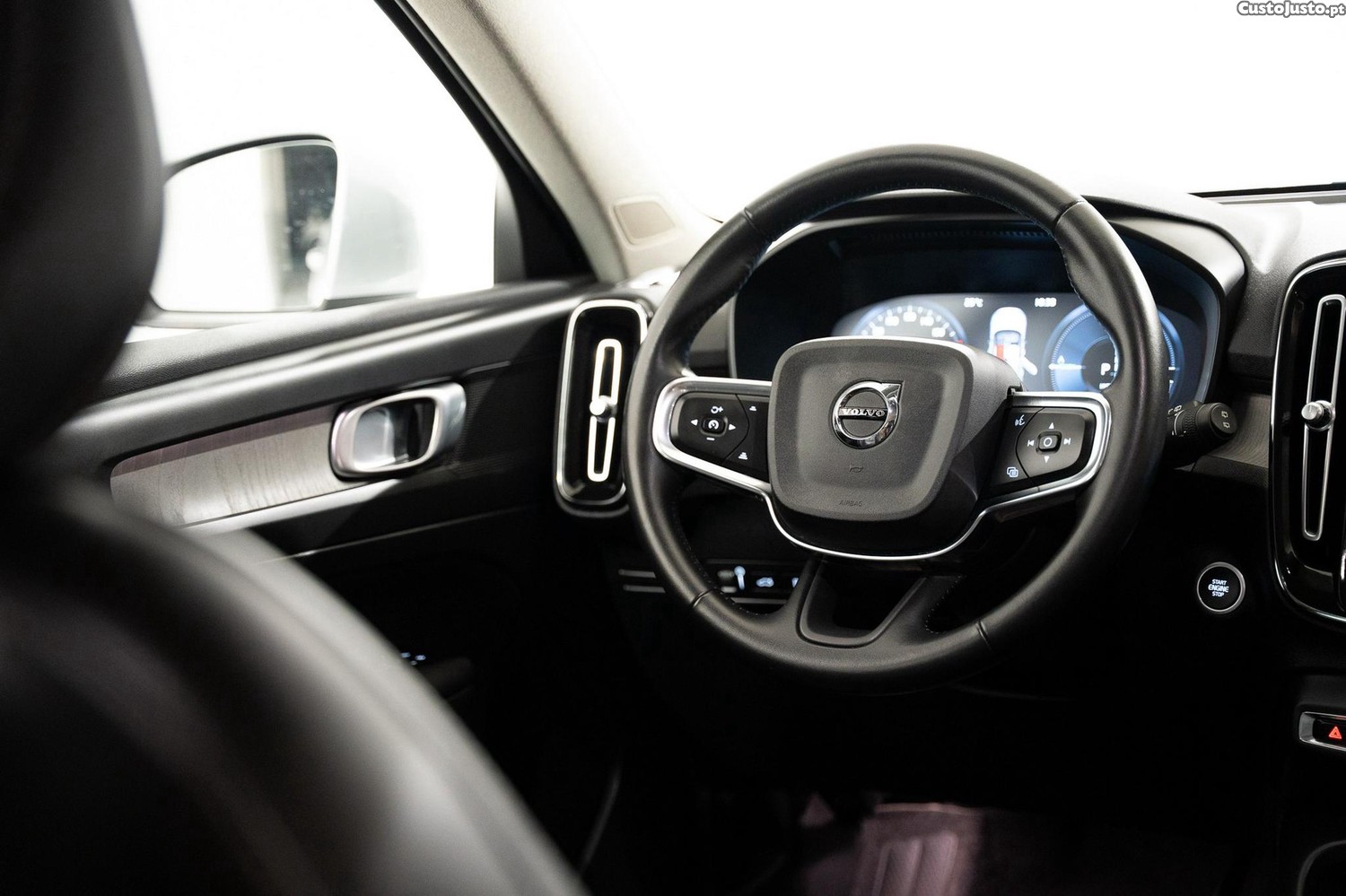 Volvo XC 40 1.5 T5 PHEV Inscription — fotografia 4