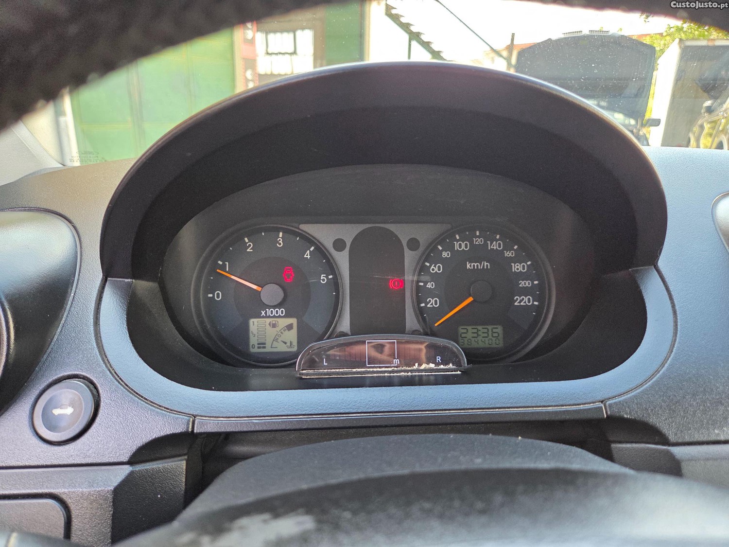 Ford Fiesta 1.4 TDCI Ghia — fotografia 3