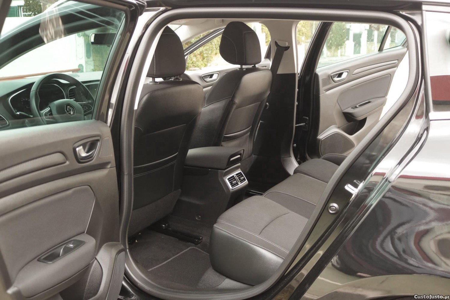 Renault Mégane Sport Tourer 1.5 Blue DCI Limited 115cv — fotografia 37