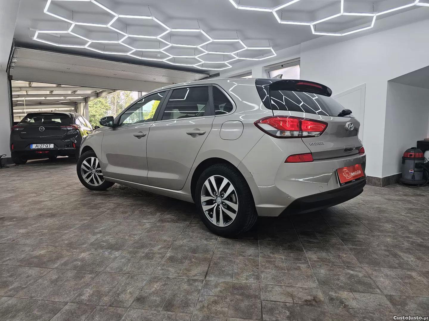 Hyundai i30 1.0 t-gdi style — fotografia 20