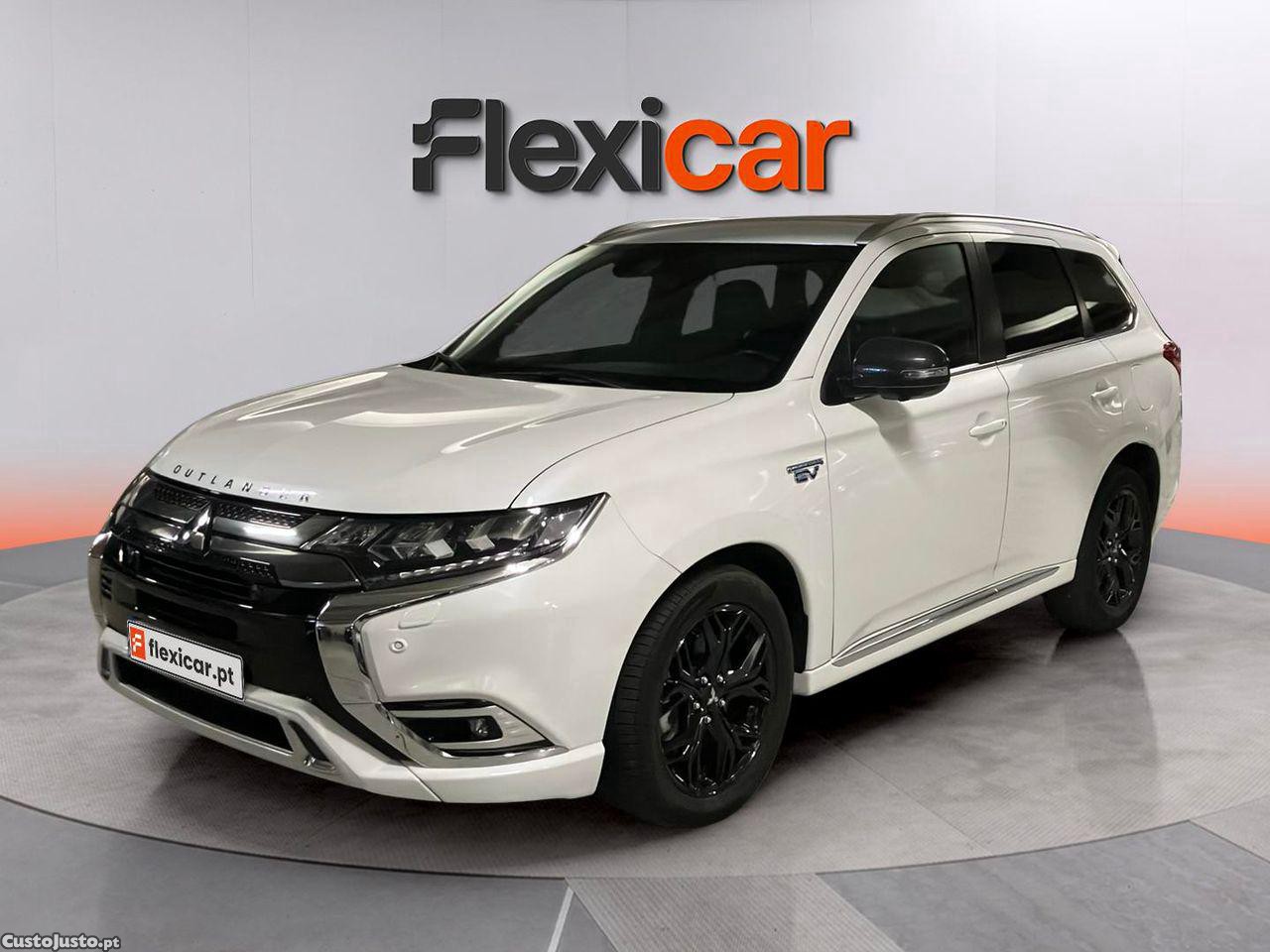 Mitsubishi Outlander 2.4 PHEV Instyle — fotografia 23