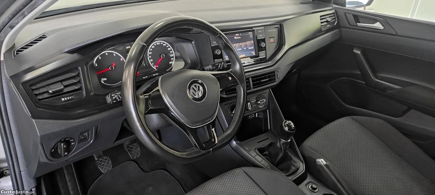 Volkswagen Polo Outro — fotografia 15