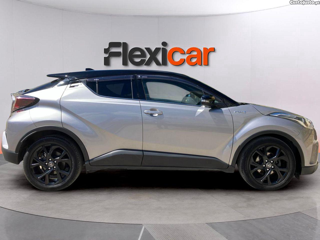 Toyota C-HR 1.8 HSD Comfort+P.Style — fotografia 11