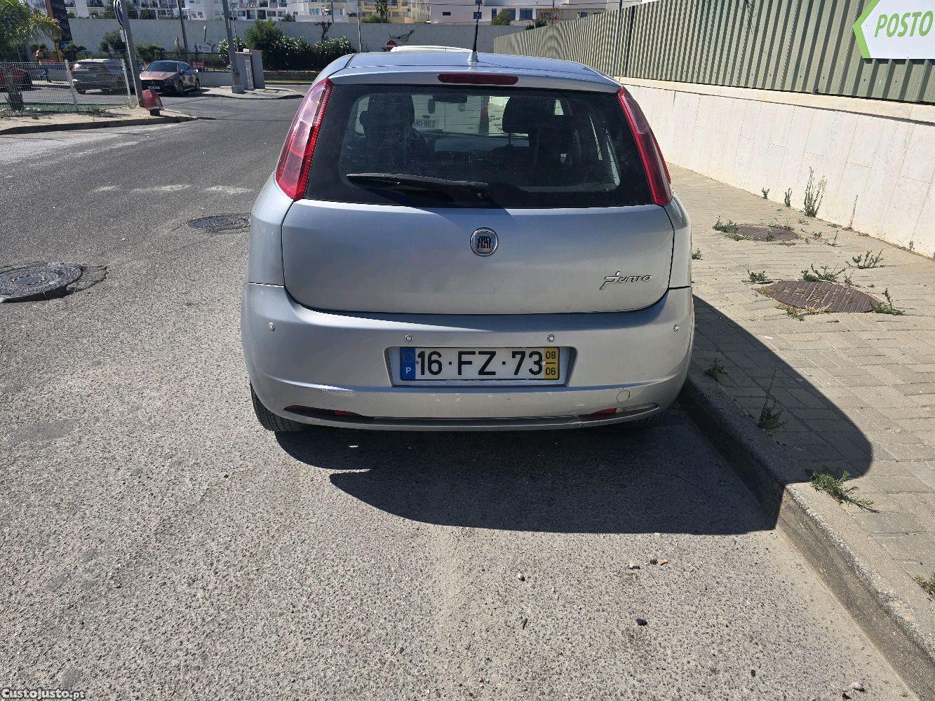 Fiat Grande Punto Cinco portas — fotografia 6