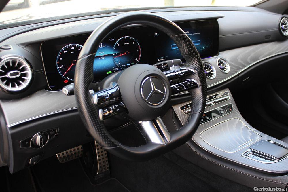 Mercedes-Benz CLS 300 d 4Matic — fotografia 3
