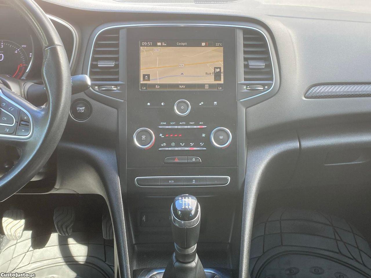 Renault Mégane Sport Tourer 1.5 dCi Limited — fotografia 9