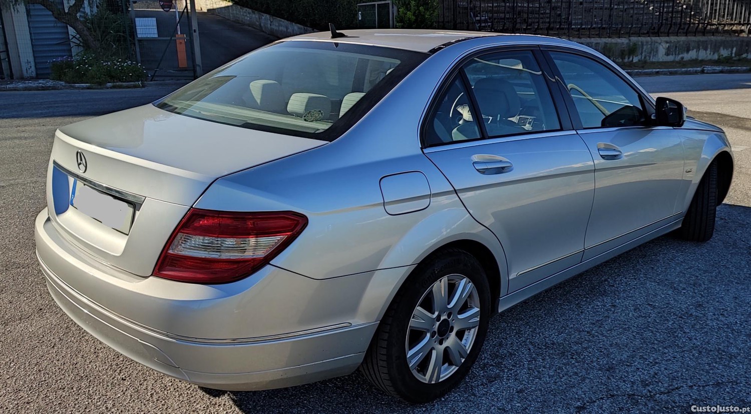 Mercedes-Benz C 200 Elegance — fotografia 6
