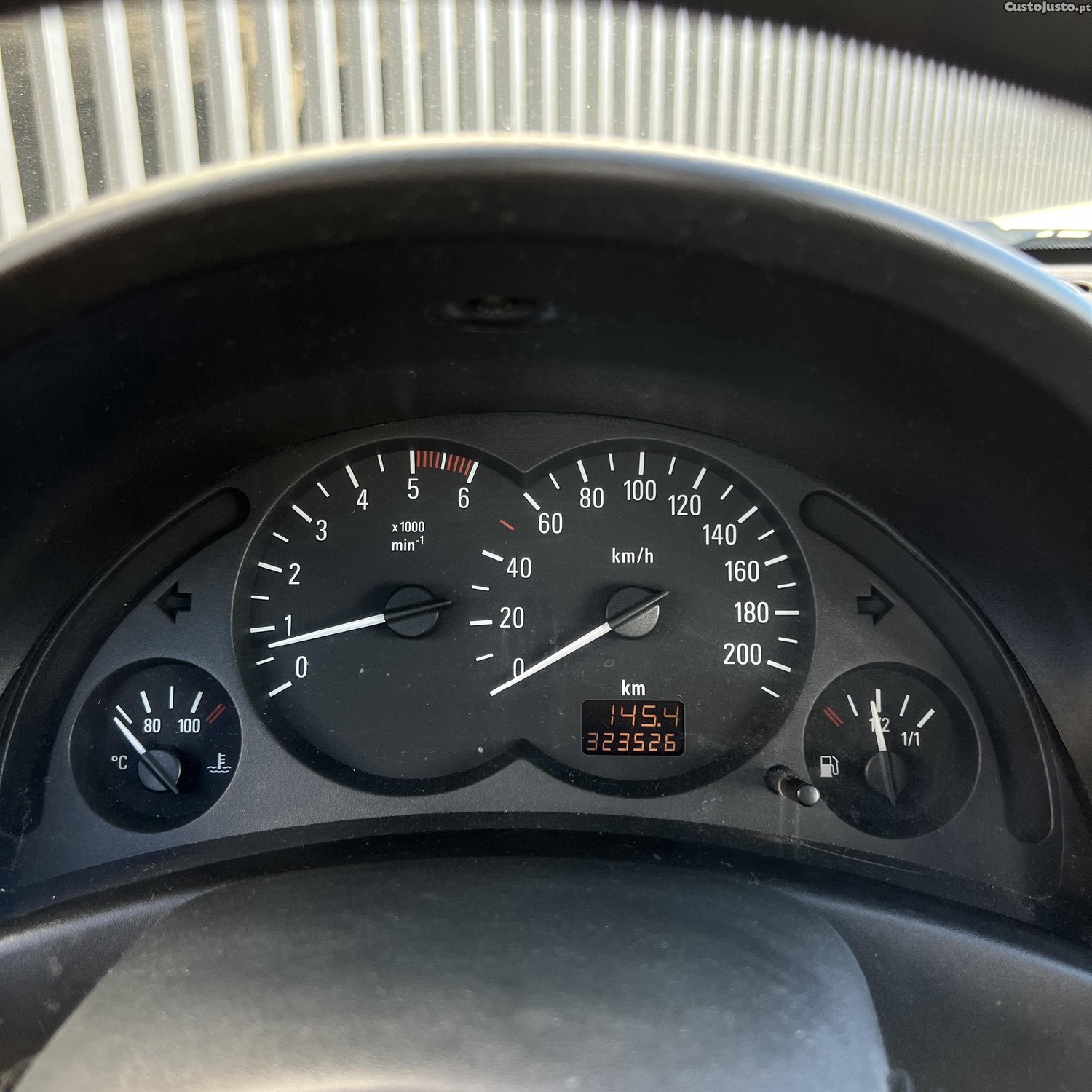Opel Corsa 1.3 cdti — fotografia 3