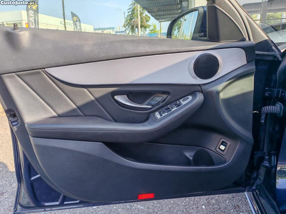 Mercedes-Benz C 220 d AMG Line — fotografia 12