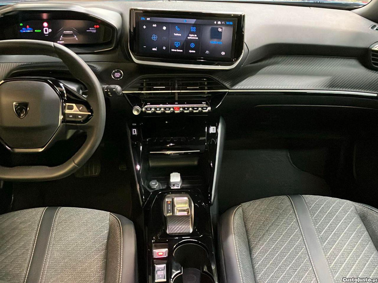 Peugeot 2008 54 kWh Allure — fotografia 9