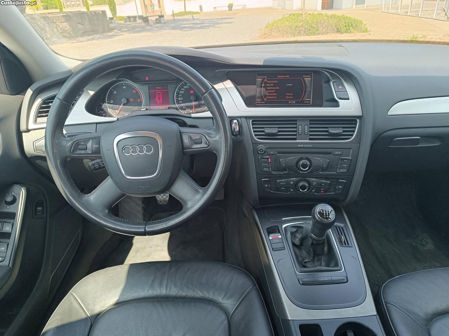 Audi A4 2.0 TDI Apenas 131 mil km Nacional — fotografia 2