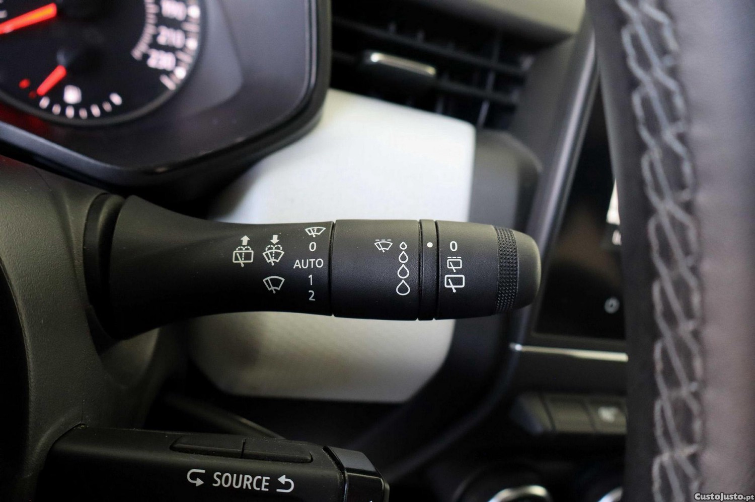 Renault Clio 1.0 TCe Evolution Bi-Fuel — fotografia 6