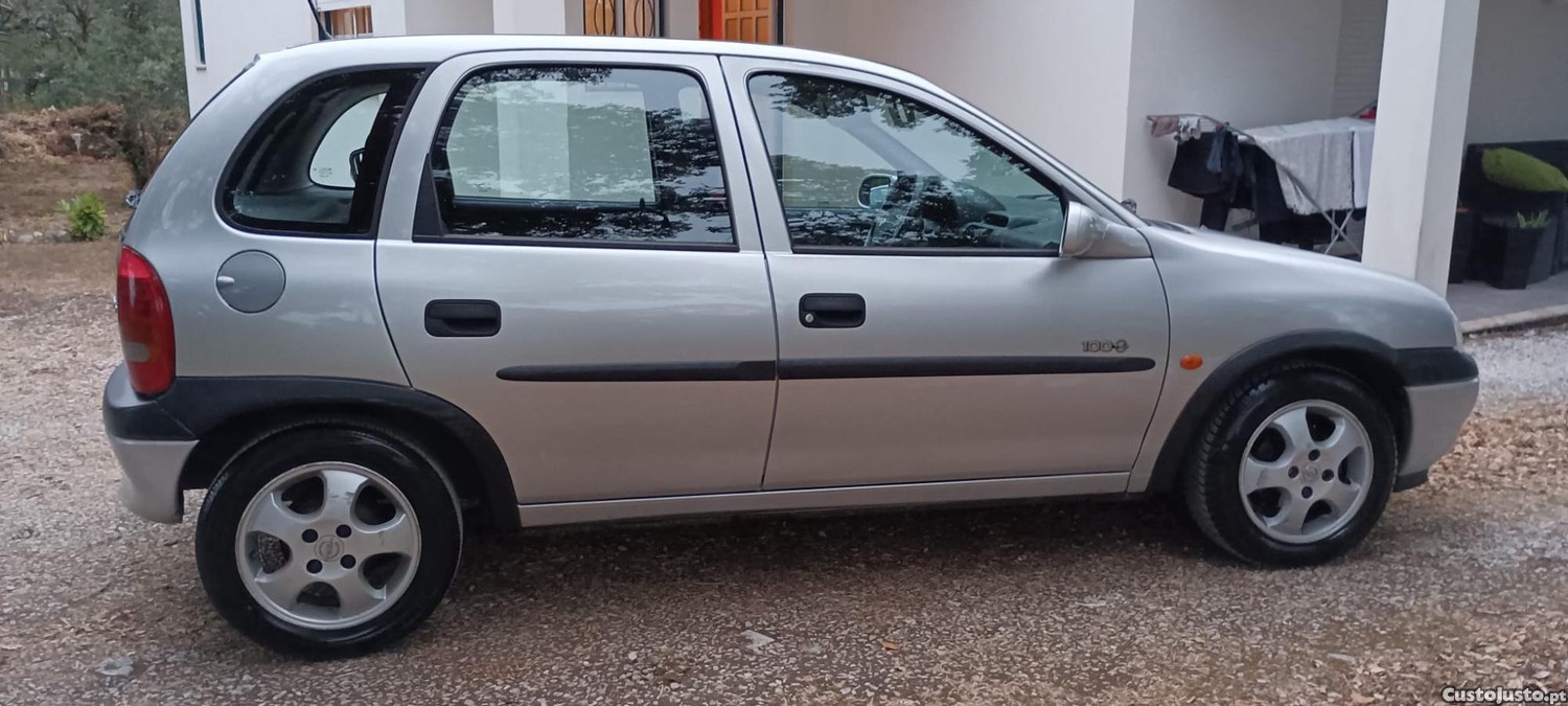 Opel Corsa 1.5TD Centenário — fotografia 9