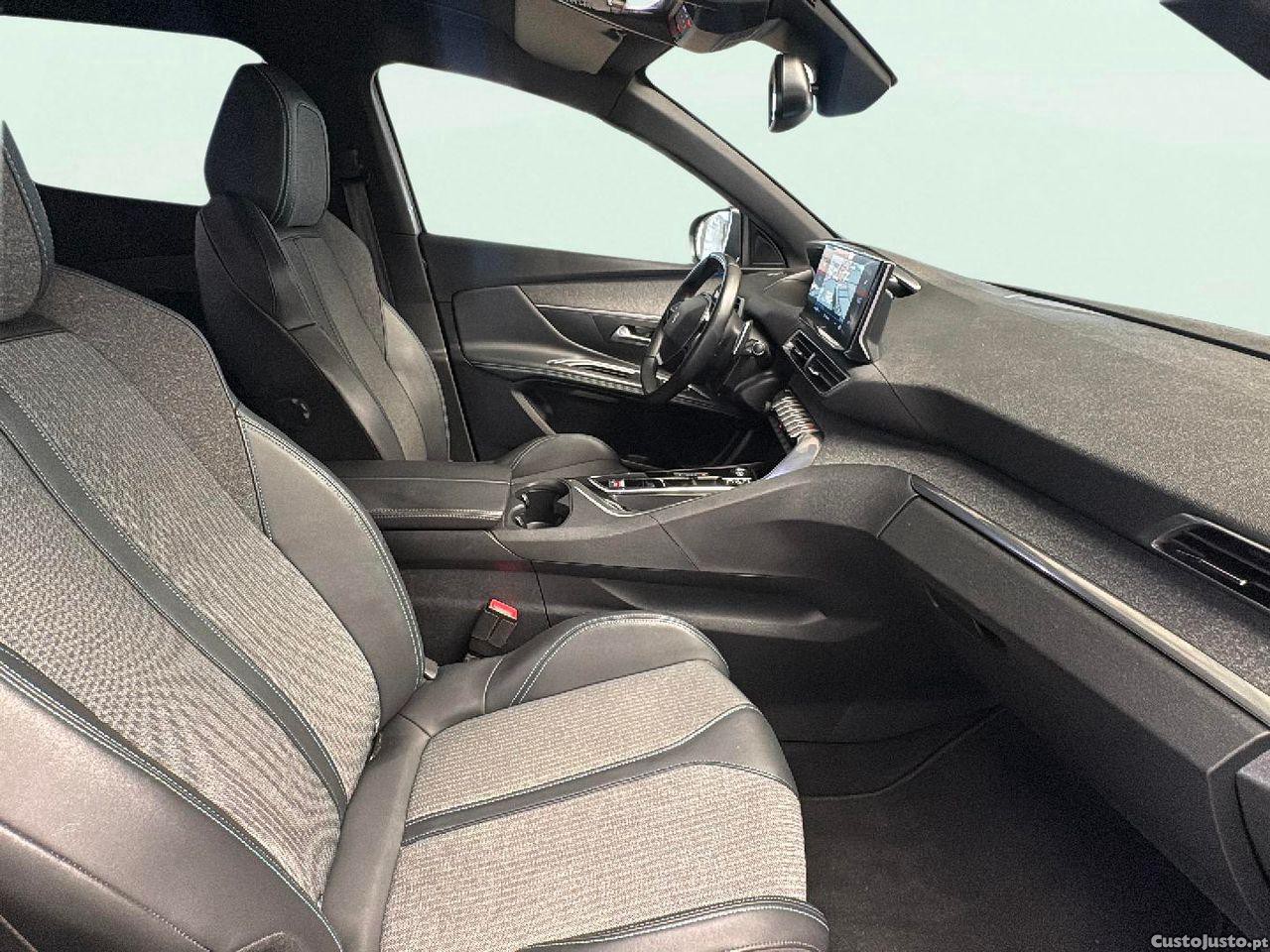 Peugeot 3008 1.5 BlueHDi Allure EAT8 — fotografia 8