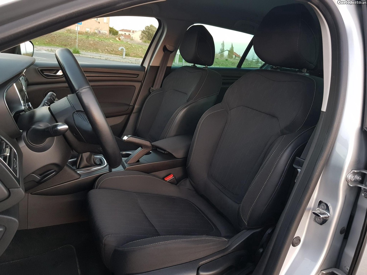 Renault Mégane Sport Tourer 1.5 dCi 115cv Nacional — fotografia 3