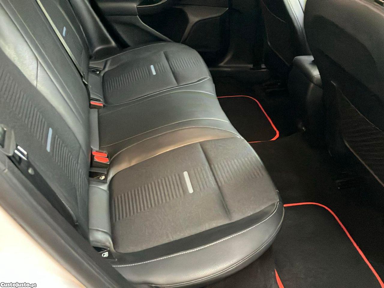 Ford Focus 1.0 EcoBoost Active X Aut. — fotografia 8