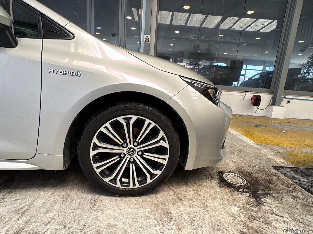 Toyota Corolla Touring Sports 1.8 Hybrid Comfort — fotografia 8