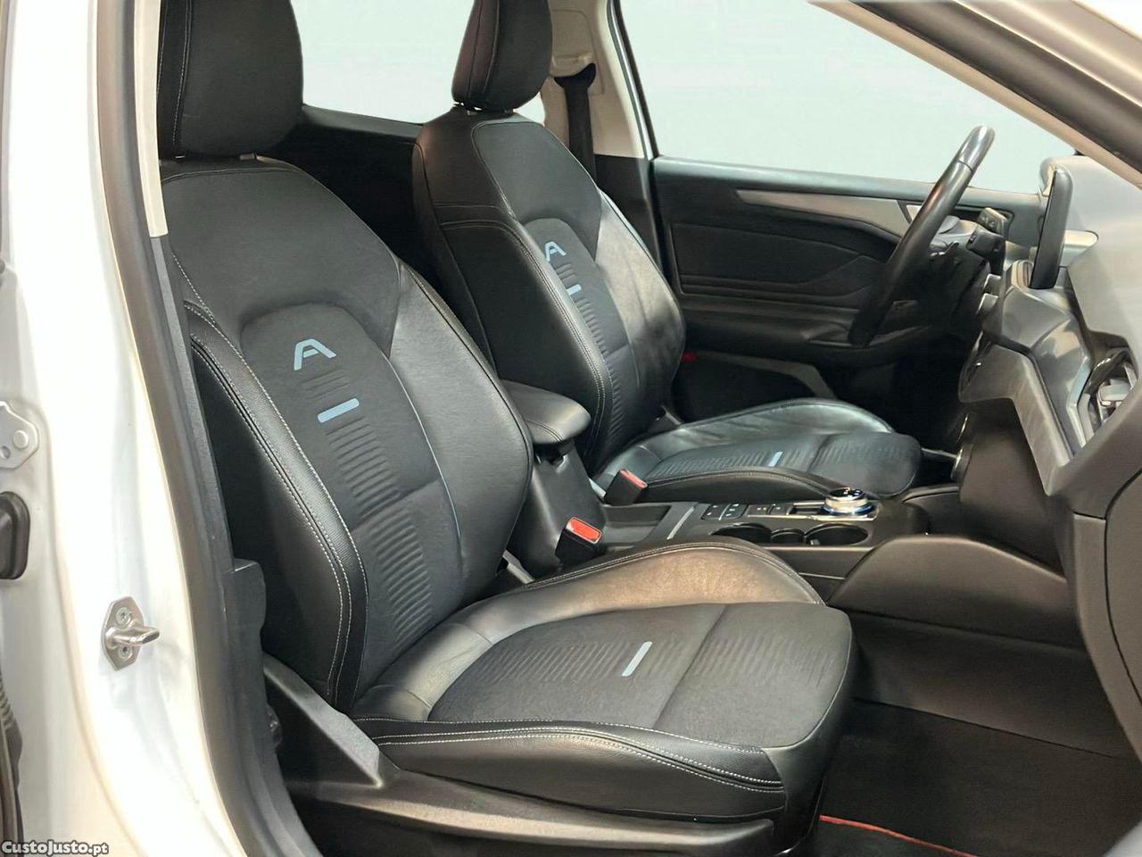Ford Focus 1.0 EcoBoost Active X Aut. — fotografia 9