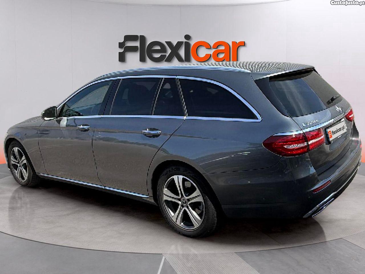 Mercedes-Benz E 220 d Avantgarde+ — fotografia 13