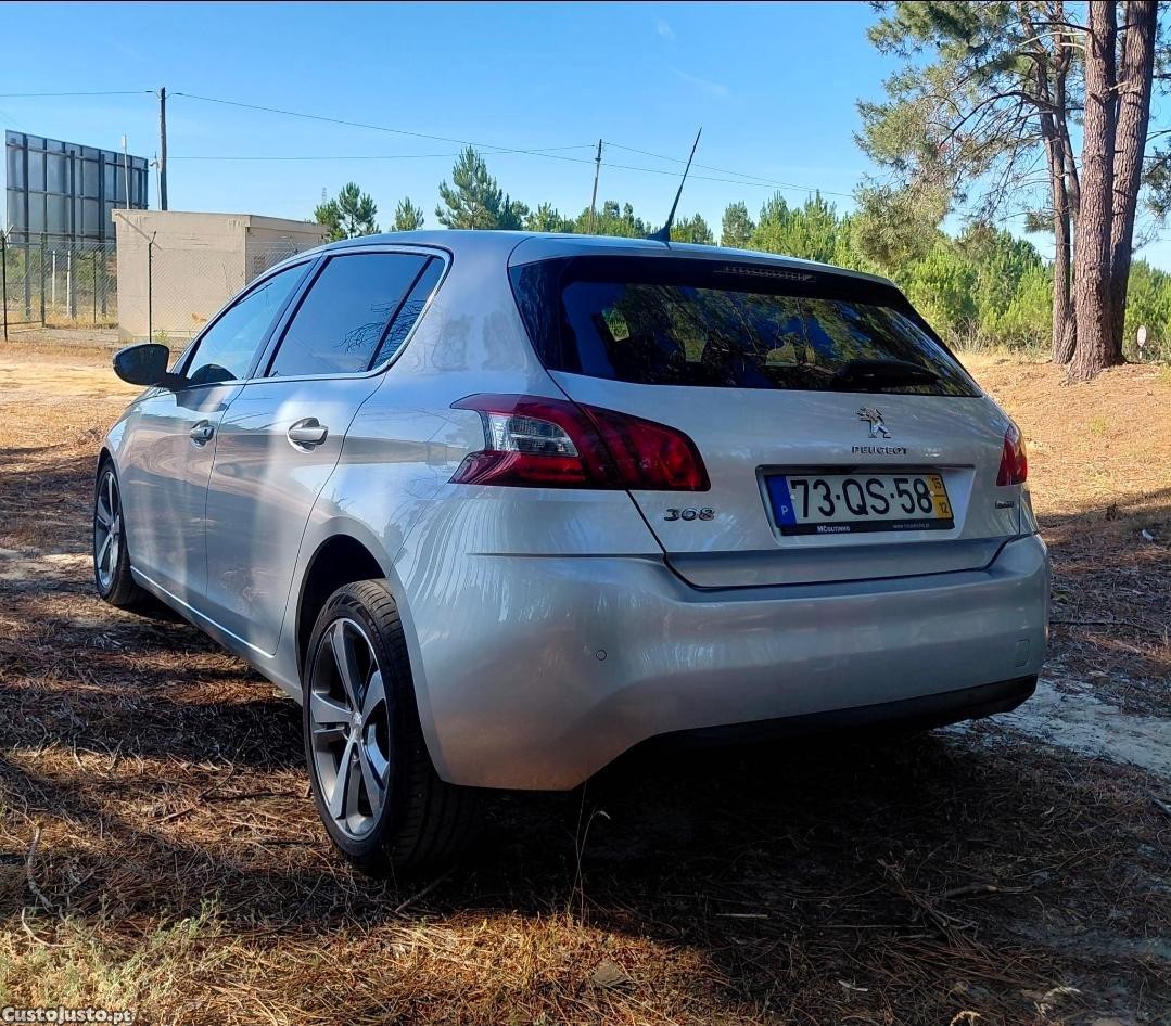 Peugeot 308 Active — fotografia 4