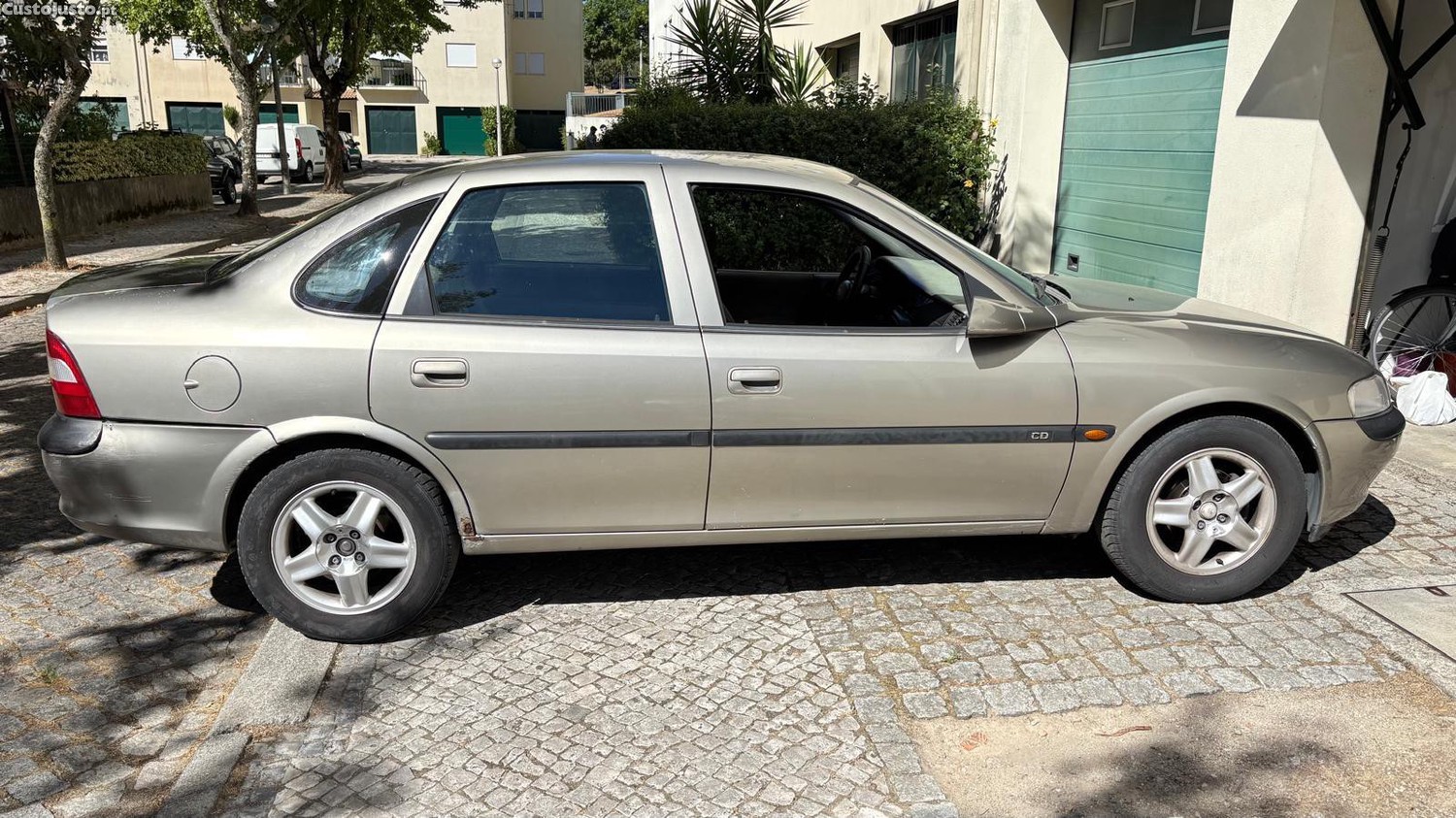 Opel Vectra B — fotografia 11